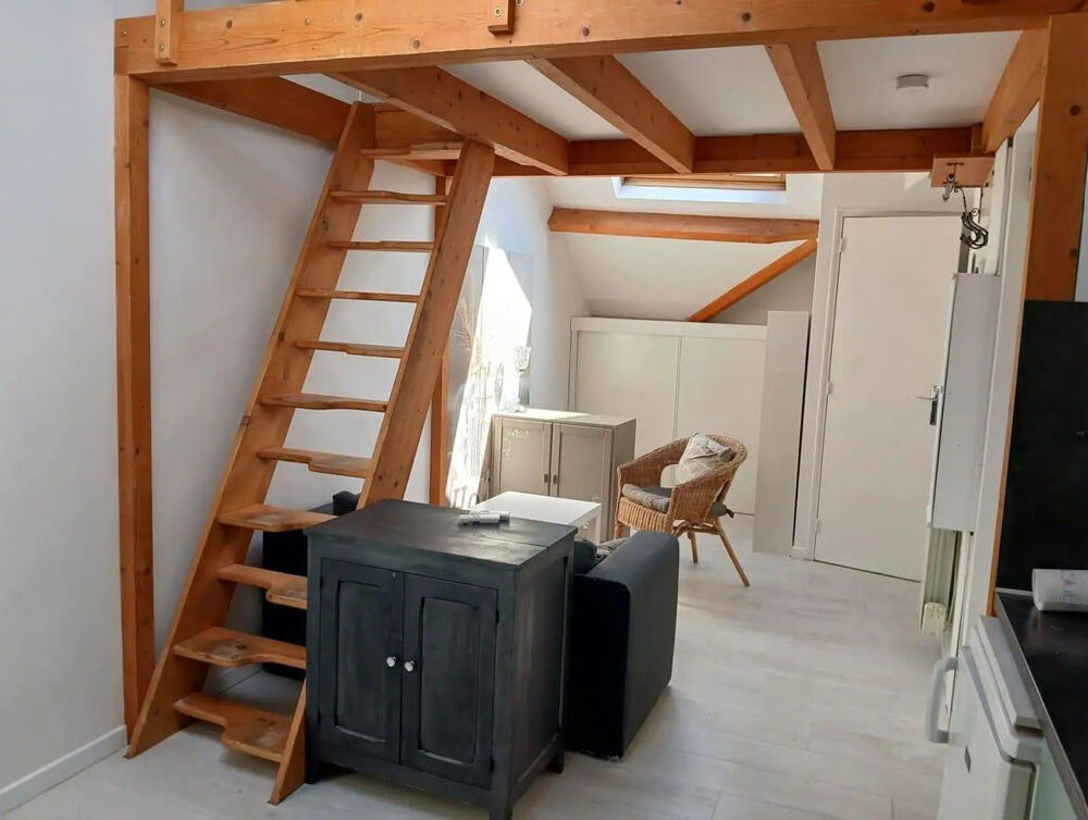 Location Appartement Meublé de 20 m² + mezzanine 850 € CC Houilles