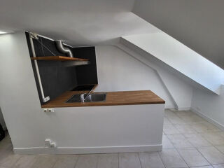 Location Appartement 2 pièces mansardé Paris 9ème Paris 9