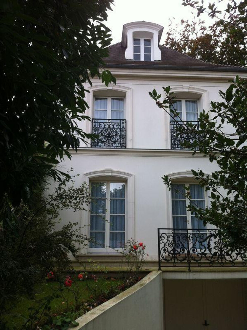 Location Appartement Beau studio meublé 24m² avec jardin Sèvres