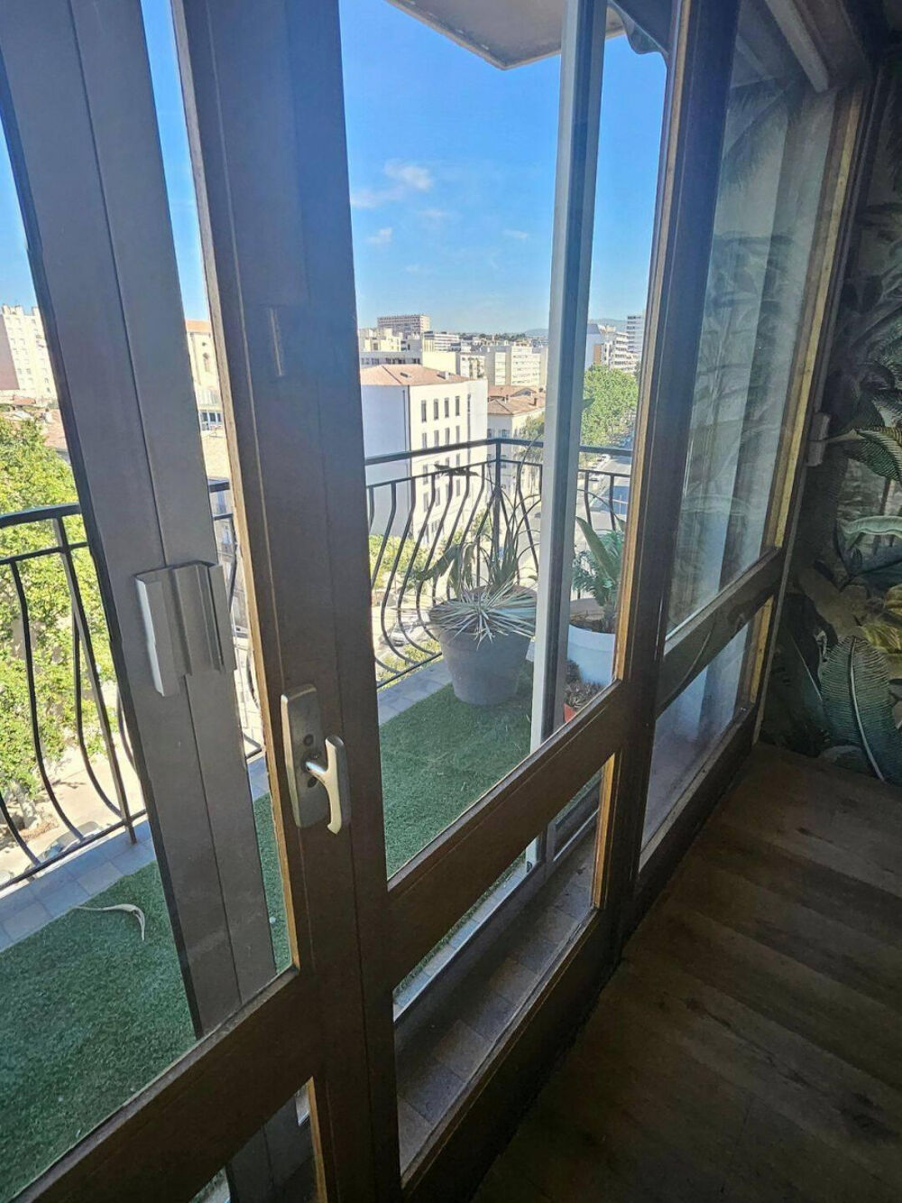 Location Appartement Duplex avec toit terrasse de 36m2 à 2 pas du métro Marseille 4