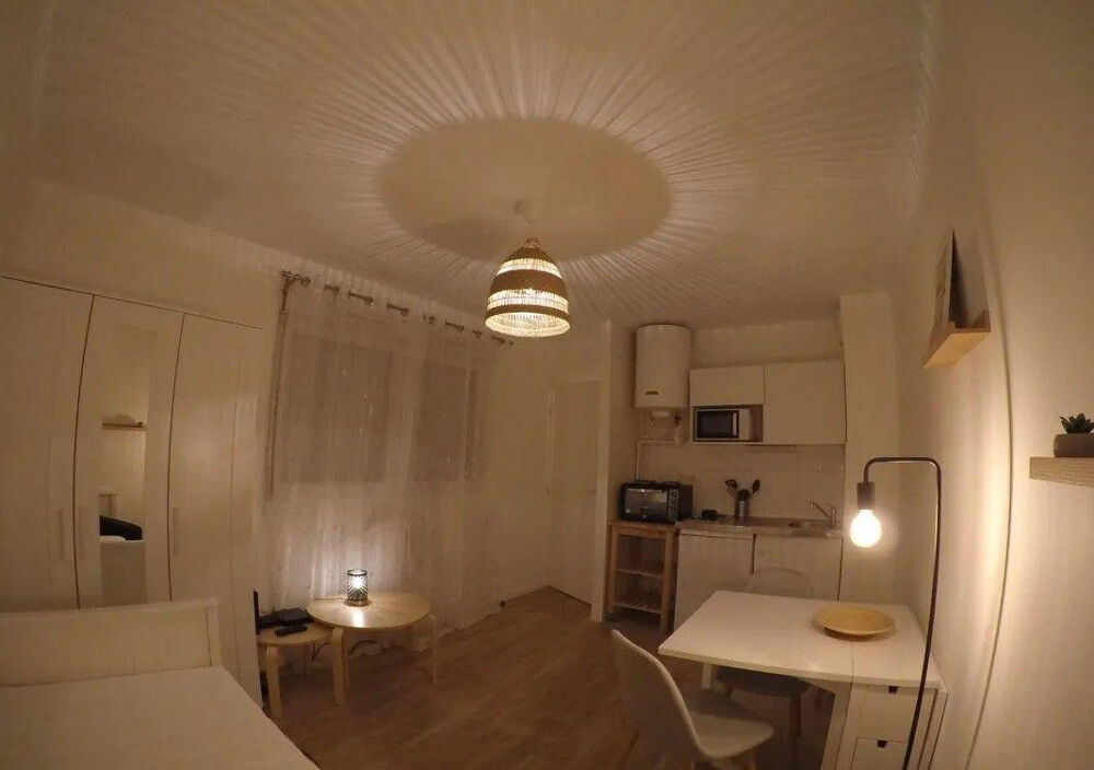 Location Appartement Beau studio meublé 19m² proche Gare Sud Nantes