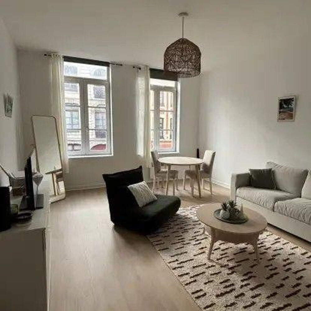 Location Appartement Beau studio meublé 49m² courte durée Lille
