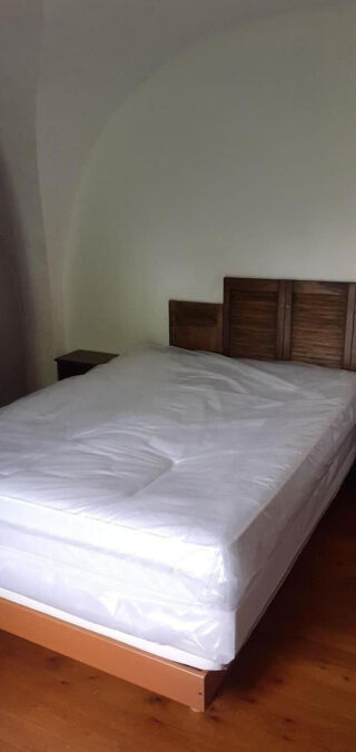 Location Appartement Loue petit appartement sympa avec jolie vue. Rochebrune
