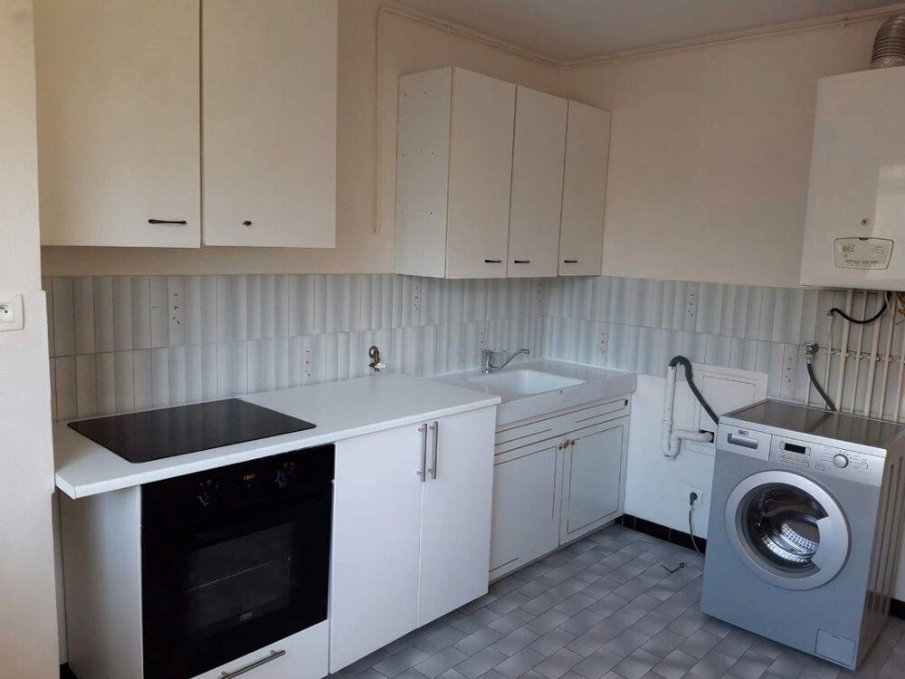 Location Appartement Beau T2 meublé de 50 m² rez-de-chaussée Grenoble