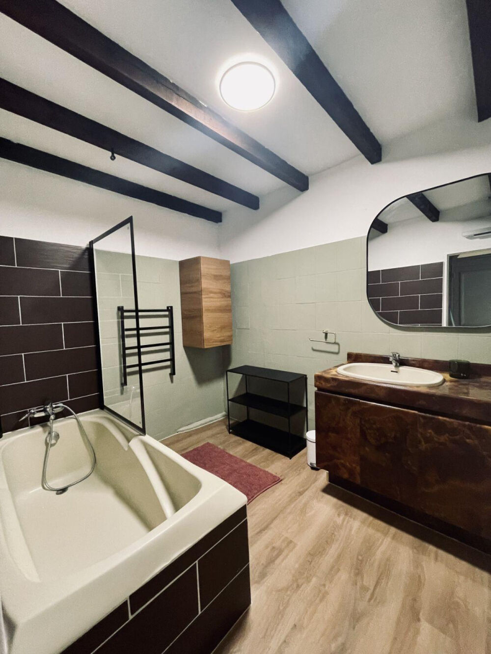 Location Appartement T3 80m2 Lumineux Spacieux AU CŒUR D'ARLES Arles