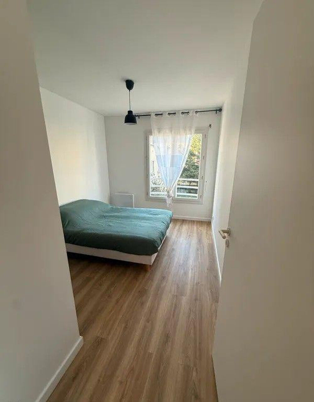Location Appartement Beau 2P meublé 42 m² refait à neuf La Basilique Argenteuil