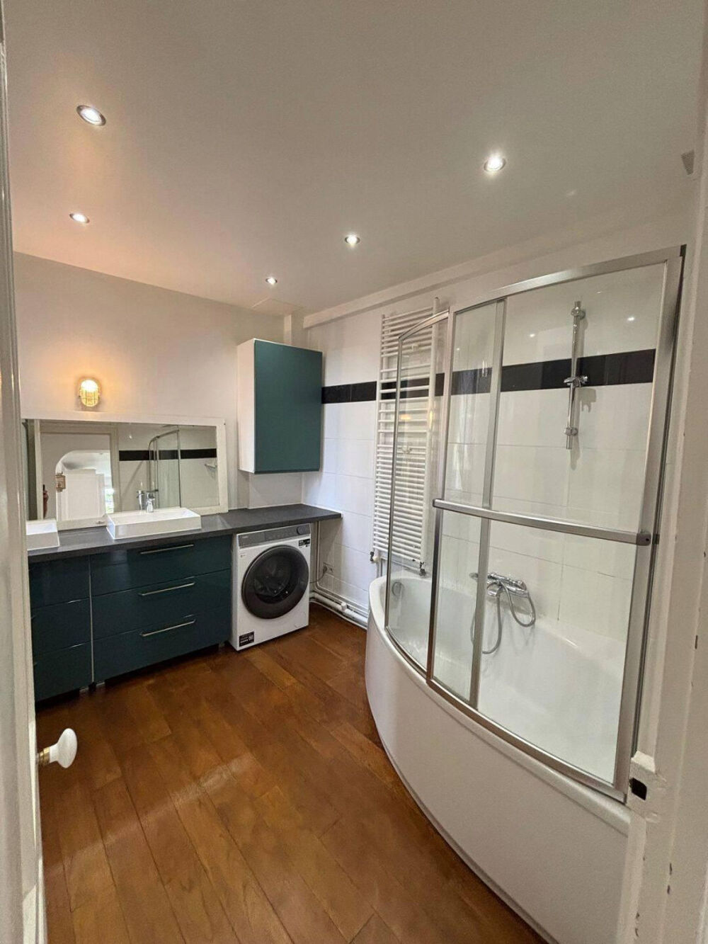Location Appartement Beau meublé de 74 m2 avec charme de l'ancie Courbevoie