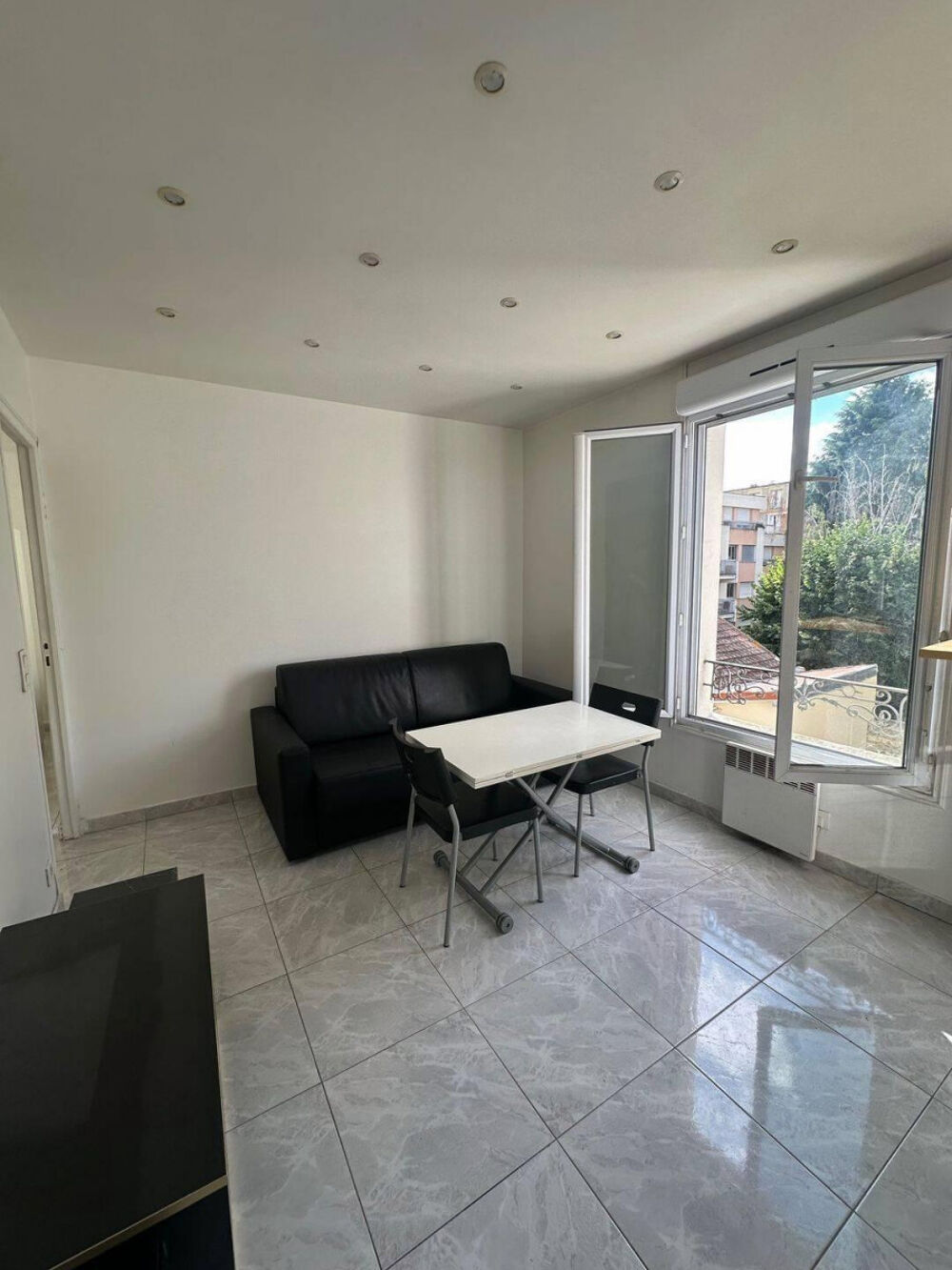 Location Appartement Beau T2 meublé 37m² à Courbevoie La Défense Courbevoie