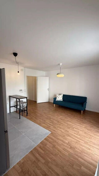 Location Appartement Beau 2P meublé 40m² avec balcon et parking Cergy