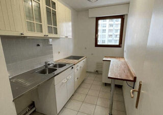  Appartement à louer 2 pièces 45 m²