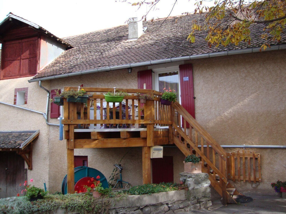 Location Appartement Loue petit appartement sympa avec jolie vue. Rochebrune
