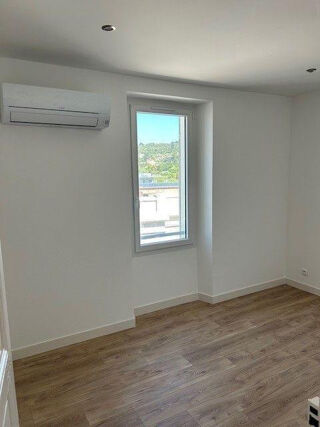 Location Appartement Beau 2P 25m² entièrement rénové Marseille 11
