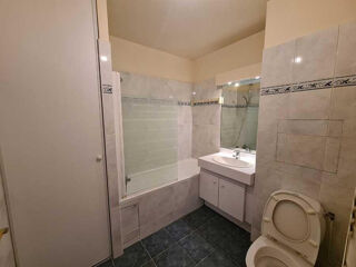 Location Appartement Grand studio Paris 19ème Paris 19