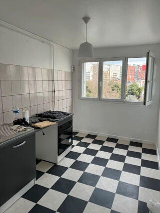 Location Appartement Loue 5P 92m² refait à neuf Le mail Marseille 14