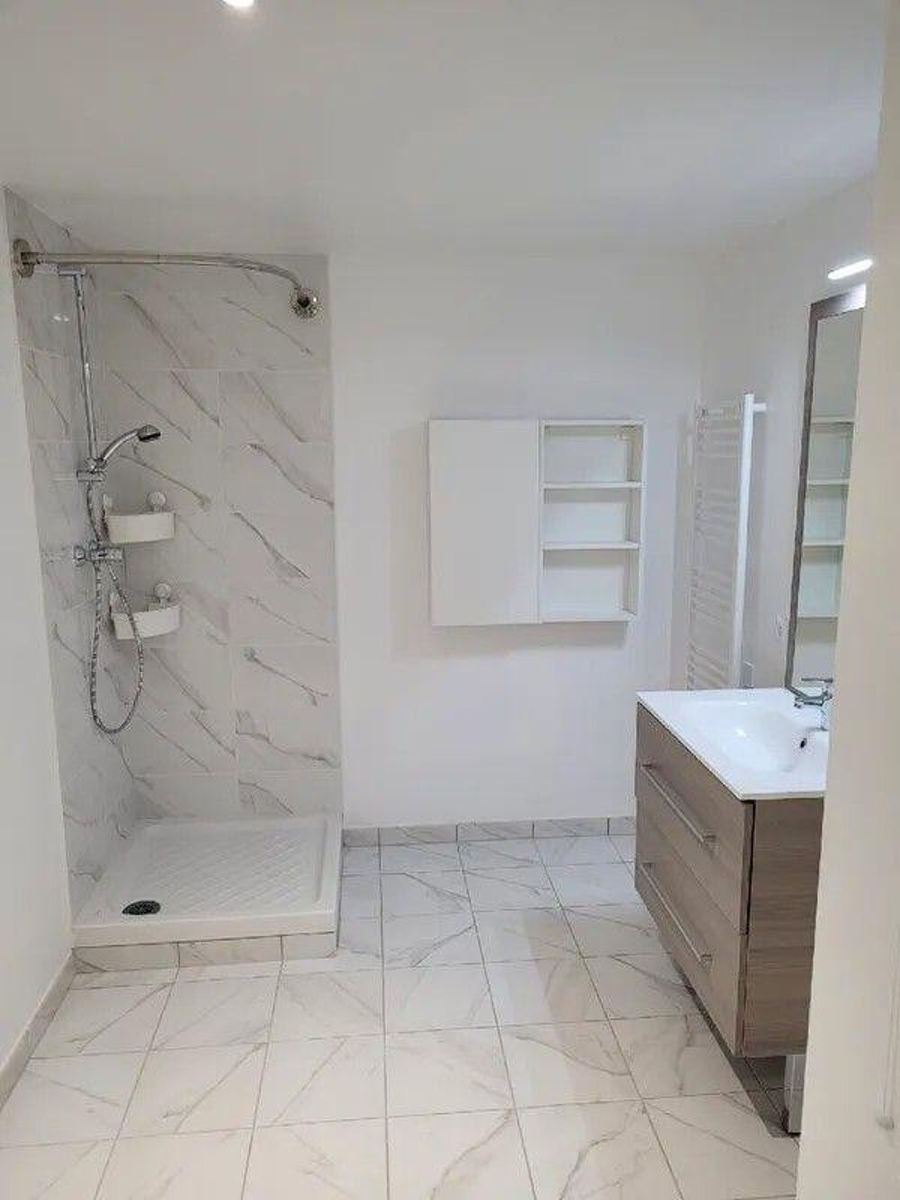 Location Appartement Grand Studio Meublé à Bobigny Bobigny