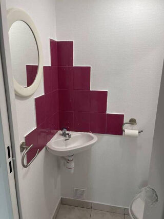  Appartement à louer 2 pièces 73 m²