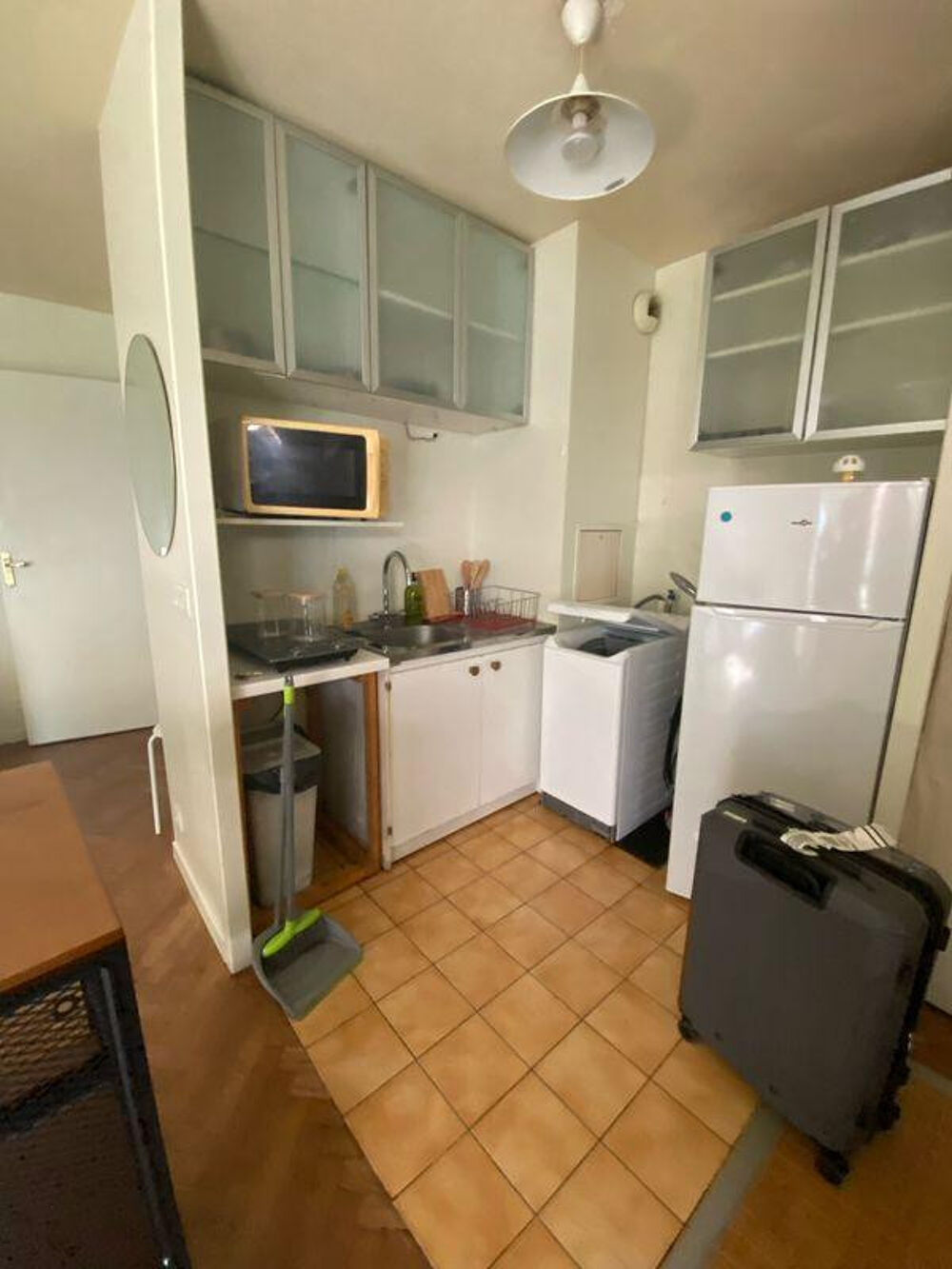 Location Appartement Beau studio meublé de 30 m² Bagnolet Bagnolet