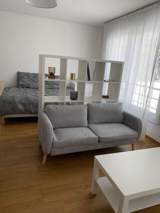 Location Appartement Beau studio meublé 29m² à mairie d'Issy Issy-les-moulineaux