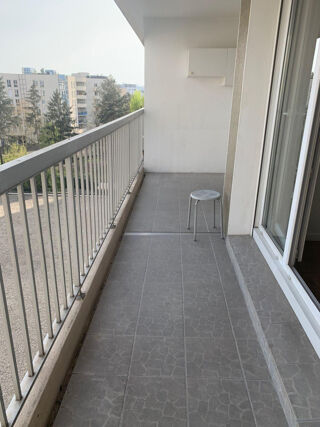 Location Appartement DANS UN PARC ARBORE à PROX de TOUT Lyon 7