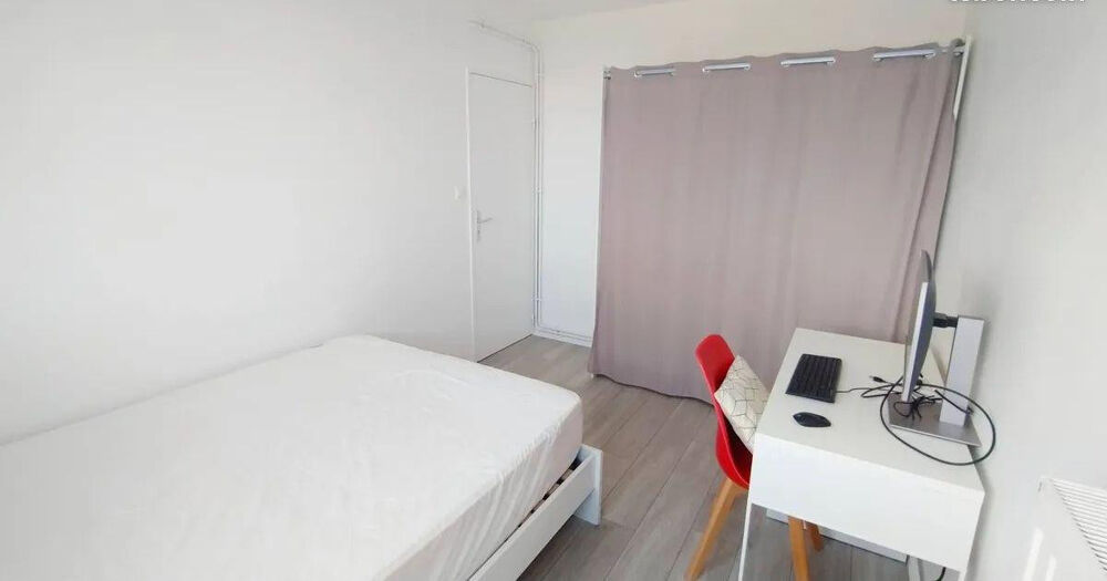 Location Appartement Beau T3 meublé 55m² récemment refait avec balcon Bron