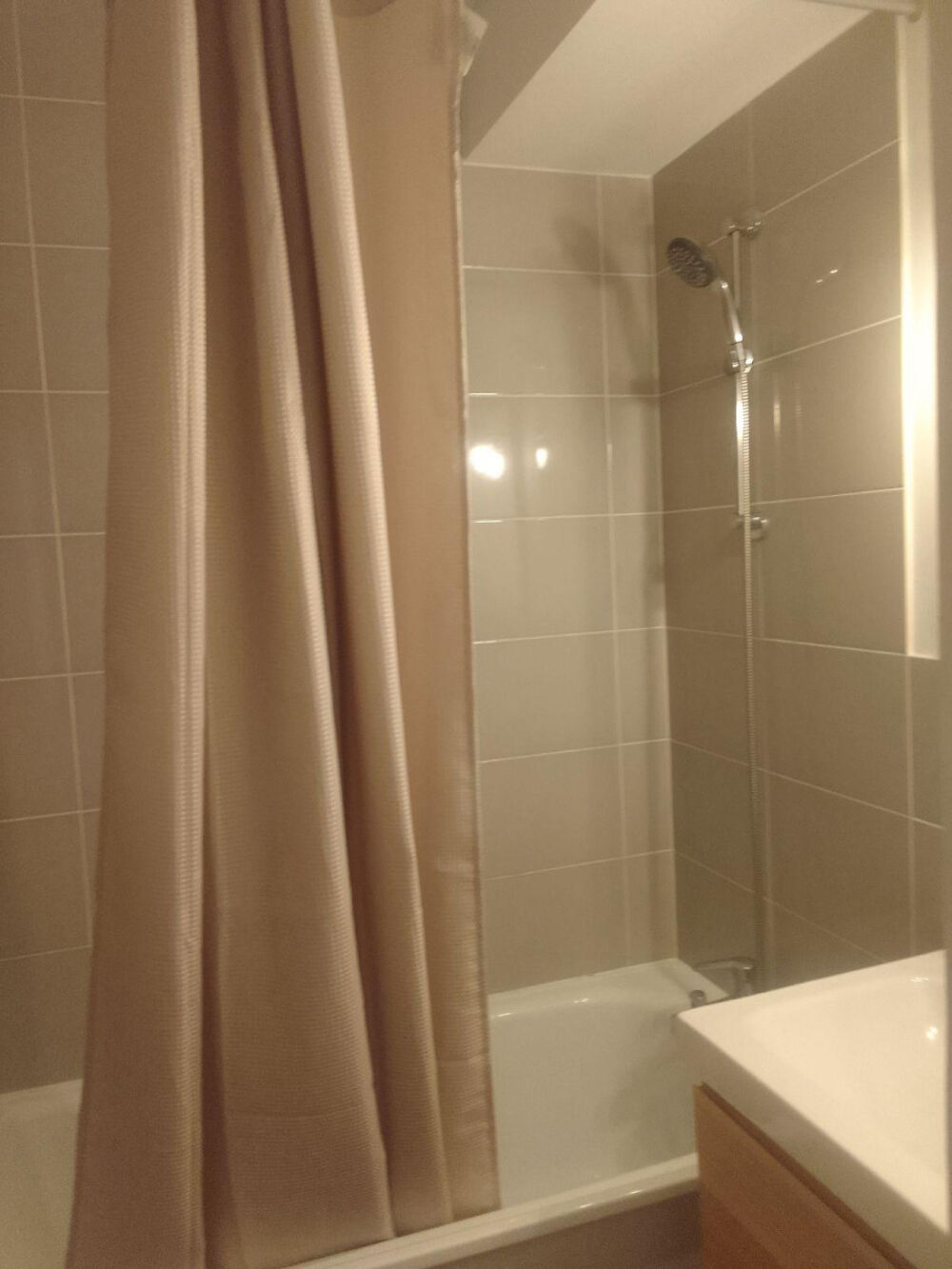   Chambre 14 m2 en colocation dans un F5 proche RERA Cergy