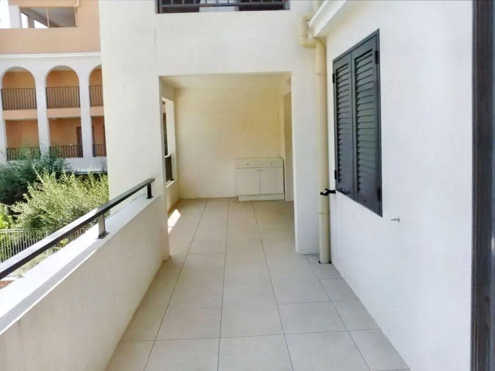 Location Appartement Appartement dans un immeuble neuf avec piscine Roquefort-les-pins