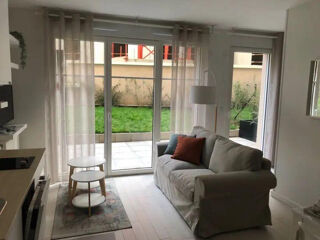  Appartement à louer 1 pièce 32 m²