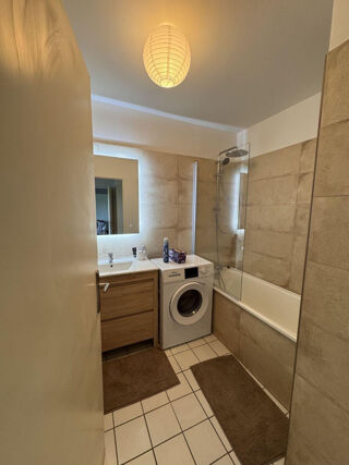  Appartement à louer 2 pièces 46 m²