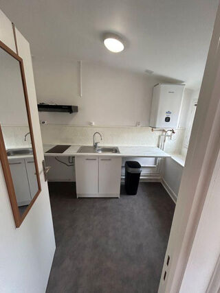 Location Appartement Charmant T1 meublé de 31 m² Bordeaux