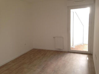 Location Appartement T2 avec balcon+ parking à Issy les Moulineaux Issy-les-moulineaux