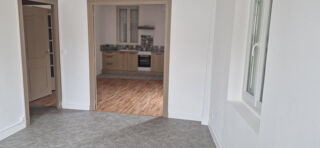  Appartement à louer 5 pièces 104 m²