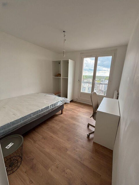   Chambre dans appartement 4 pièces 75m² 