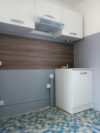 Location Appartement Beau T3 très clair et au calme Marseille 9