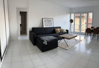  Appartement à louer 2 pièces 50 m²
