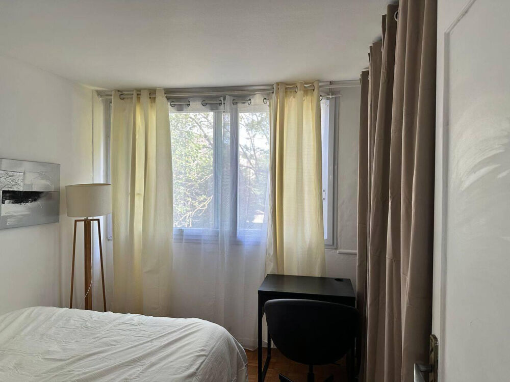   Chambre meublée lumineuse 