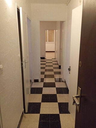 Location Appartement Beau 3P entièrement rénové de 57 m² Avignon