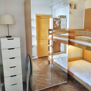 Location Appartement Rue de Levis- Beau 3 pièces de 50 m2 meublé Paris 17