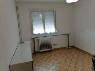 Location Appartement Dernière maison dans une rue en impasse Villebon-sur-yvette