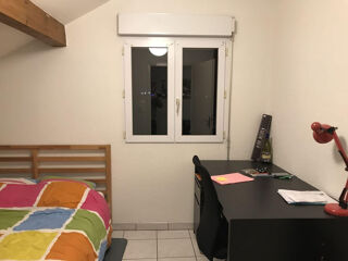  Appartement à louer 4 pièces 54 m²