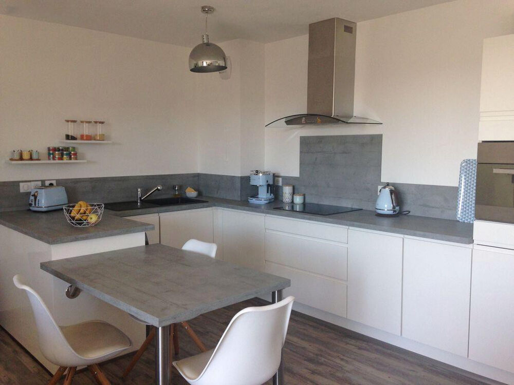 Location Appartement Beau T3 Meublé 66m² avec balcon Bordeaux
