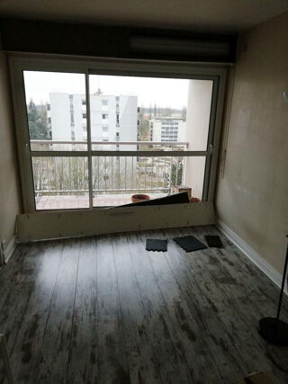 Location Appartement Magnifique F3 : traversant, belle vue, orienté sud Vélizy-villacoublay