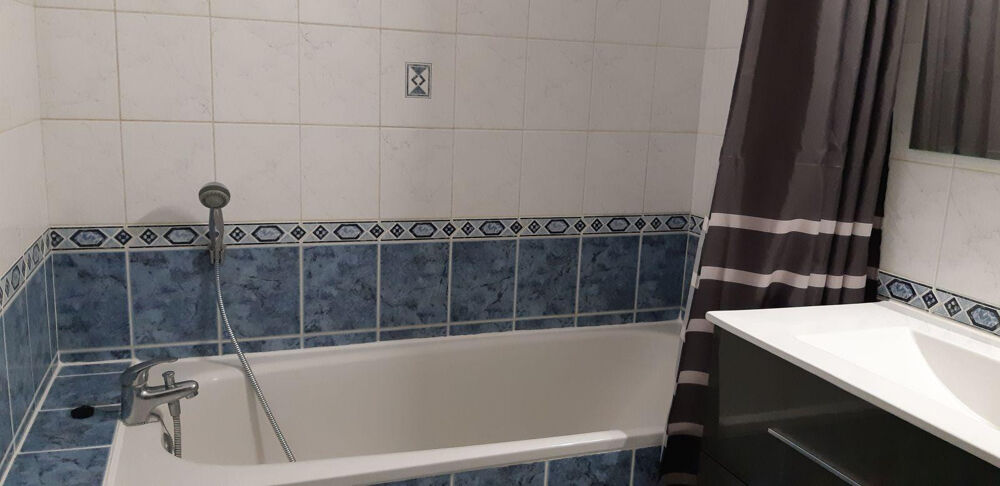 Location Appartement Appartement dans résidence très calme et boisée. Chambray-lès-tours