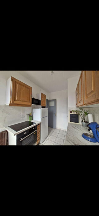 Location Appartement T3 très lumineux de 50m2 vue sur le Faron à Claret Toulon