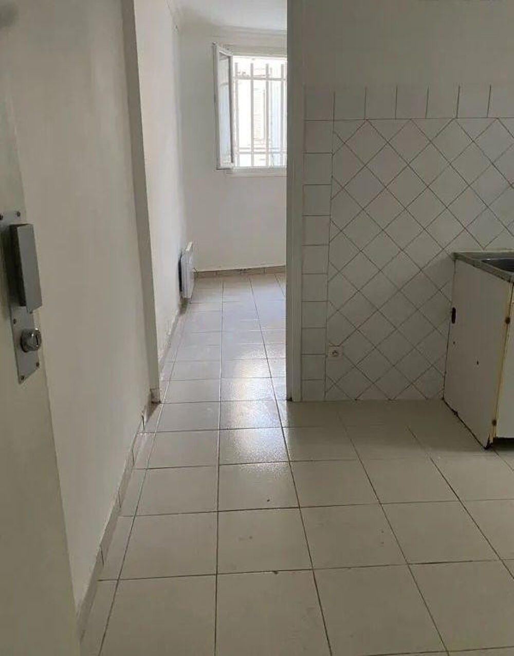 Location Appartement Beau T2 28m² belle de mai proche place Cadenat Marseille 3