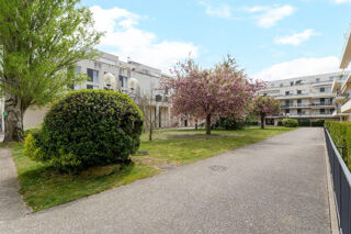 Location Appartement Deux Pièces Reims - proche sciences po. Reims