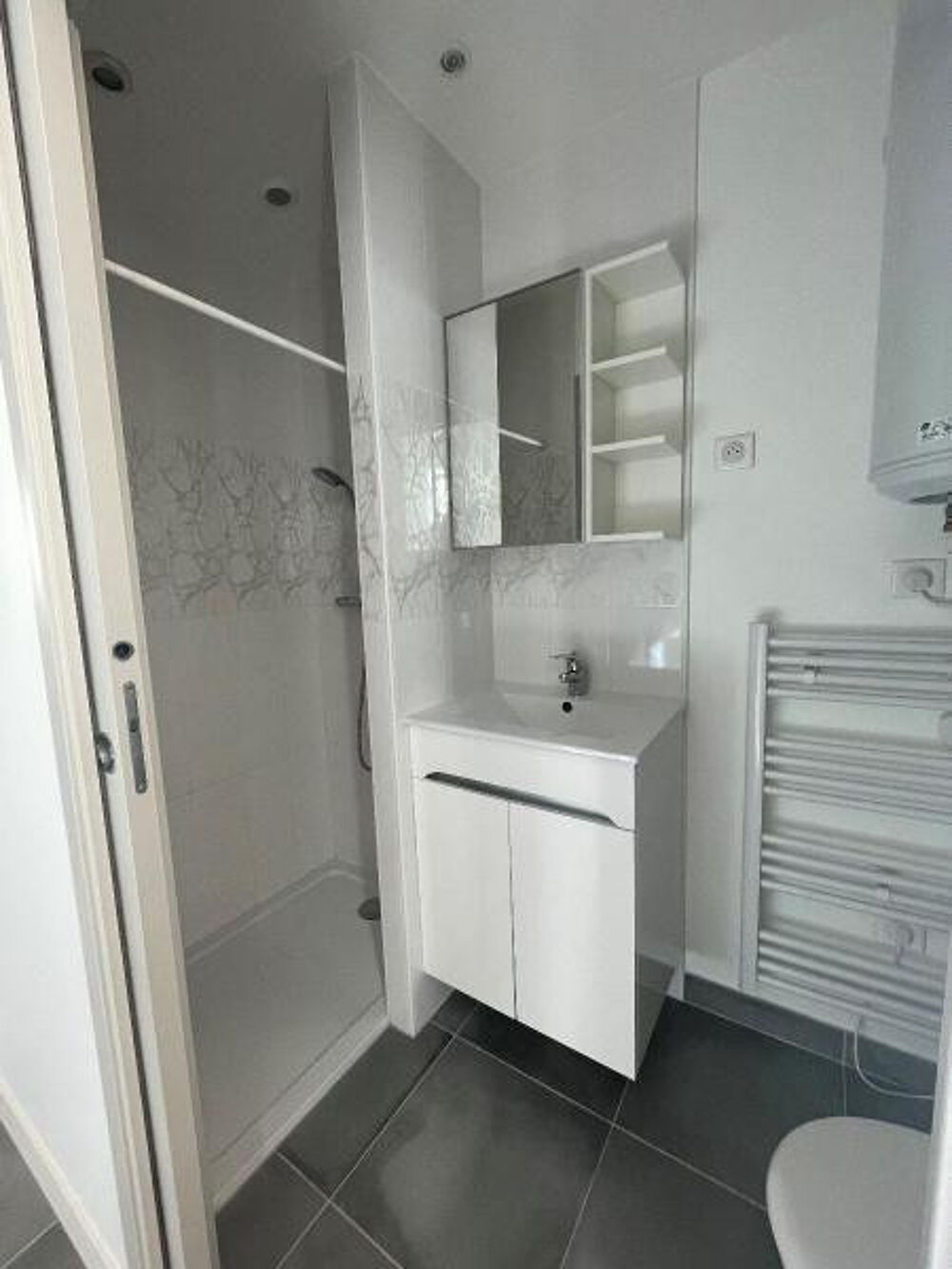 Location Appartement Grand Studio à louer à Paris 11è métro Parmentier Paris 11