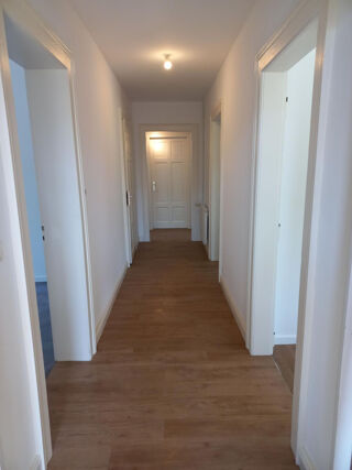 Location Appartement 5-pièces dans maison de maître Lutzelbourg