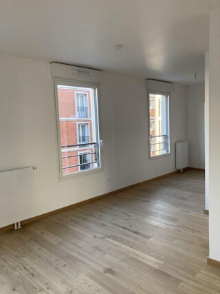 Location Appartement Grand Studio Neuf cuisine équipée UNESCO / Halles Le havre