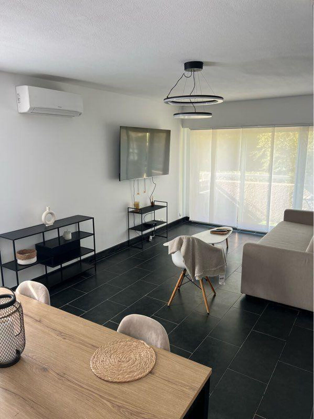 Location Appartement Magnifique T2 sans vis à vis et balcon Marseille 10