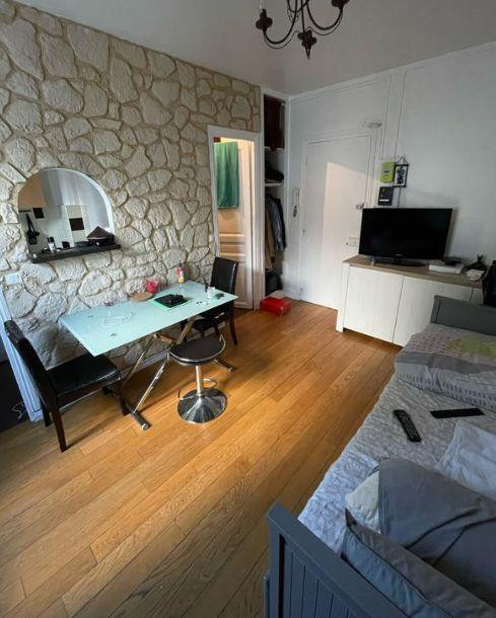Location Appartement Studio meublé 10 rue lamarck à 100 m du sacré Paris 18